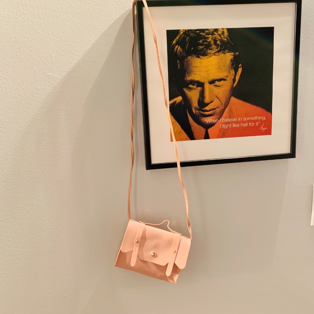 NEW Pink Macaroon Clamshell Crossbody - Picture 4 of 5